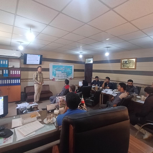 برگزاری دوره آموزشی بیماری‌های مشترک با محوریت بروسلوز برای پرسنل دامداری کشت و صنعت دشت خرمدره